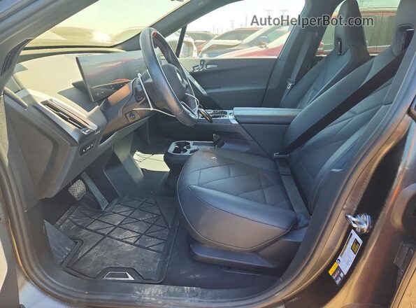 WB533CF02SCS80918 2025 BMW IX Black Вид салону спереду