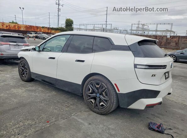WB533CF03PCM64126 2023 BMW IX Белый Задняя левая четверть