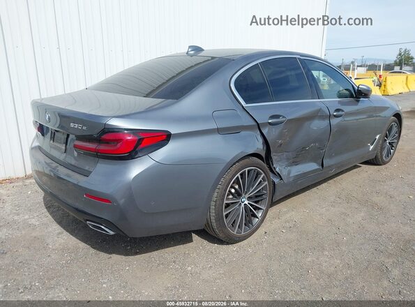WBA13AG00MCF82077 2021 BMW 5 SERIES Gray Trasero derecho