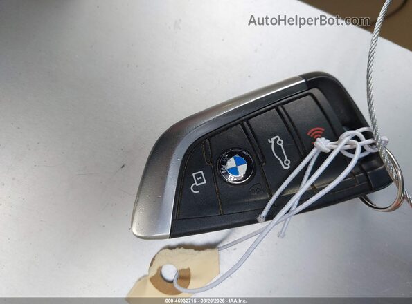 WBA13AG00MCF82077 2021 BMW 5 SERIES Gray Vista del salpicadero