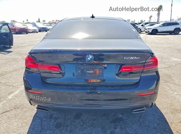 WBA13AG00PCM30463 2023 BMW 5 SERIES Black Հետևի տեսք