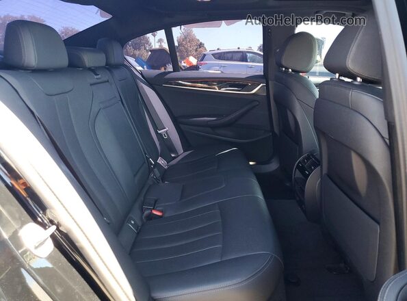 WBA13AG00PCM30463 2023 BMW 5 SERIES Black Հետևի նստատեղերի տեսք