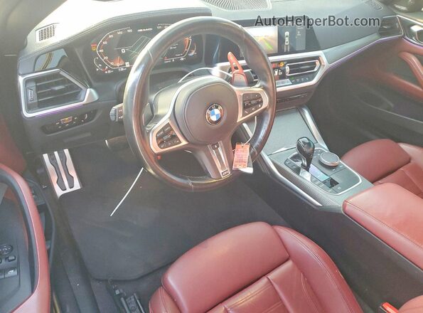 WBA13AR06MCG10705 2021 BMW M4 Gray Vista del salpicadero