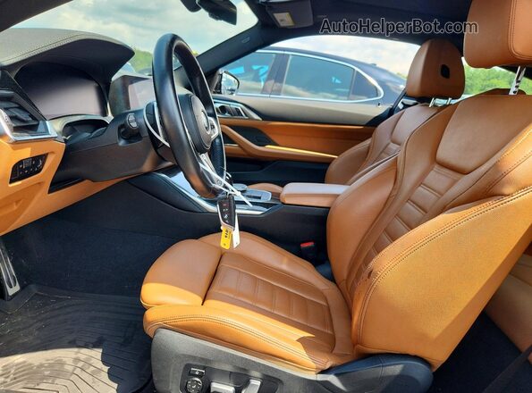 WBA13AR09MCH19725 2021 BMW M4 Зеленый Вид салона спереди