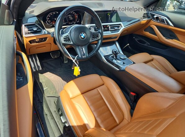 WBA13AR09MCH19725 2021 BMW M4 Зеленый Вид панели приборов