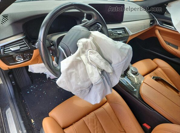 WBA13BJ02MCG07558 2021 BMW 5 SERIES Charcoal ხელსაწყოთა პანელის ხედი