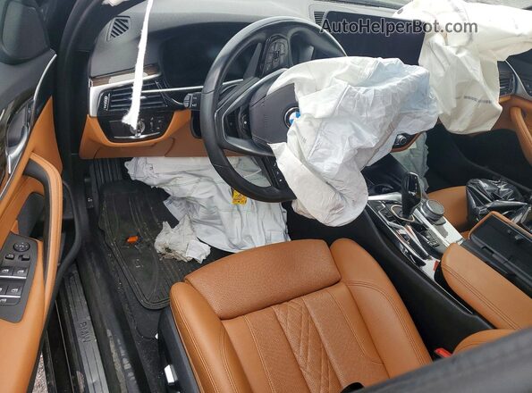 WBA13BJ02MWX19403 2021 BMW 5 SERIES Gray Widok deski rozdzielczej