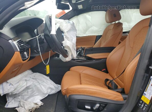 WBA13BJ02MWX19403 2021 BMW 5 SERIES Gray Widok wnętrza z przodu