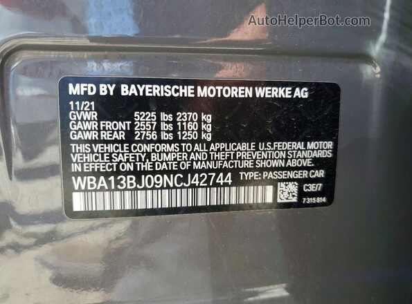 WBA13BJ09NCJ42744 2022 BMW 5 SERIES Gray VIN კოდის სტიკერის ხედი