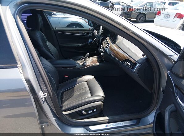 WBA13BK03PCN80581 2023 BMW M5 Gray Вид салону спереду