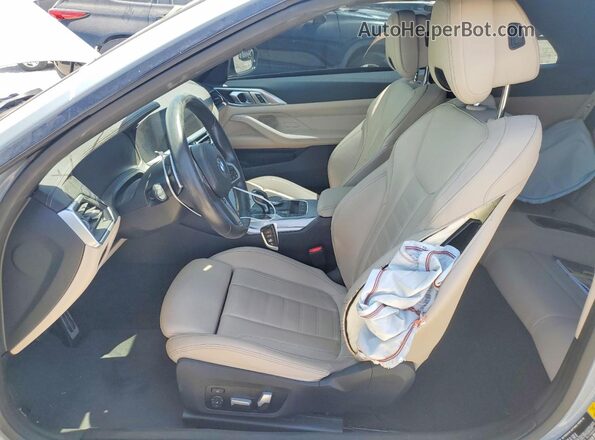 WBA23AT06NCJ59819 2022 BMW 4 SERIES Gray Вид салону спереду