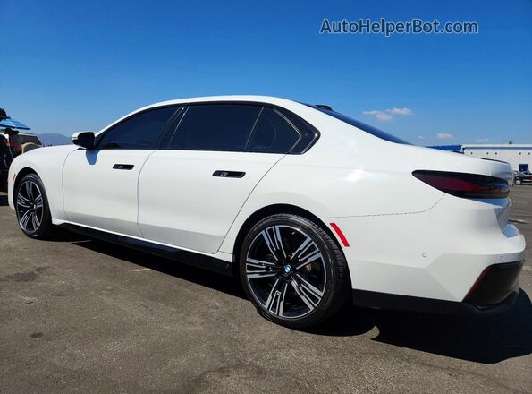 WBA23EH03PCL71161 2023 BMW 7 SERIES White Trasero izquierdo
