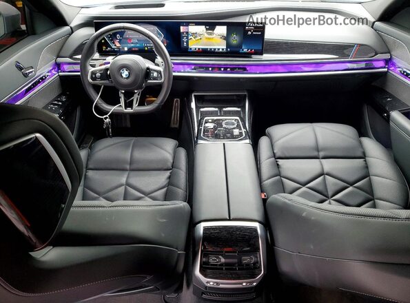 WBA23EH04SCV01621 2025 BMW 7 SERIES Серый Вид панели приборов