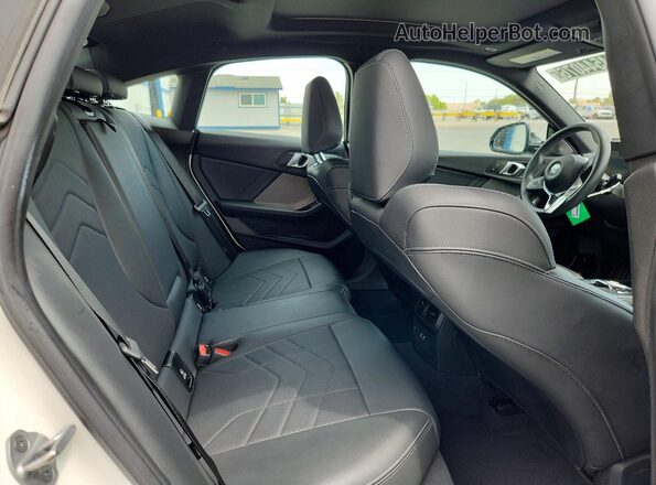 WBA23GG09S7S58586 2025 BMW 2 SERIES White Вид задніх сидінь