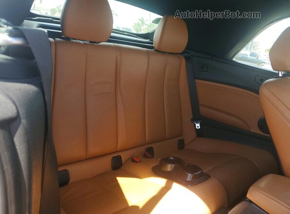 WBA2M7C59JVD51782 2018 BMW 2 SERIES Black Widok tylnych siedzeń