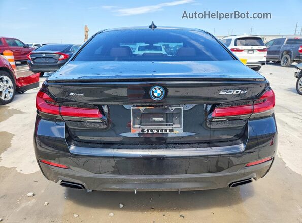 WBA33AG08NCK77093 2022 BMW 5 SERIES Black უკანა ხედი