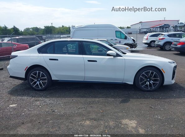 WBA33EH04TCX57568 2026 BMW 7 SERIES White Вид задньої частини салону
