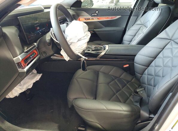 WBA33EH07TCX69553 2026 BMW 7 SERIES White Front interior view
