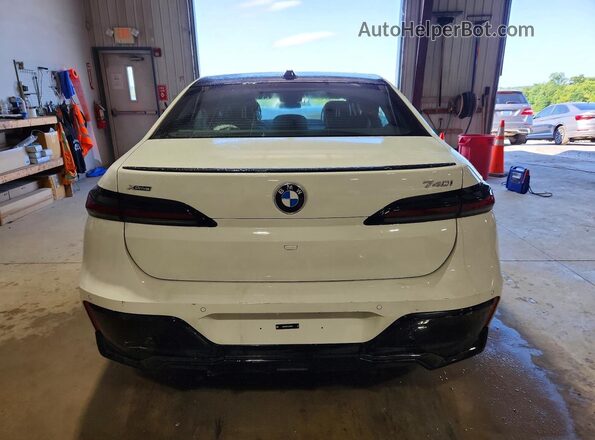 WBA33EH07TCX69553 2026 BMW 7 SERIES White Rear view