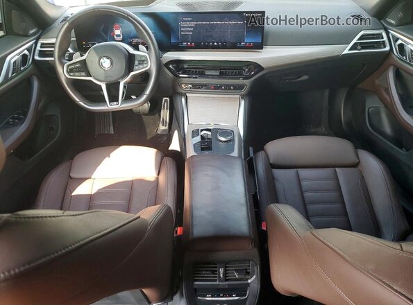 WBA33FB09SFU63854 2025 BMW 4 SERIES White Vista del salpicadero
