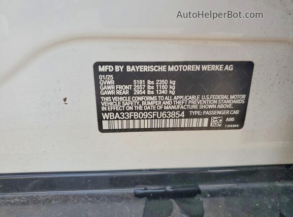 WBA33FB09SFU63854 2025 BMW 4 SERIES White Vista del compartimento del motor