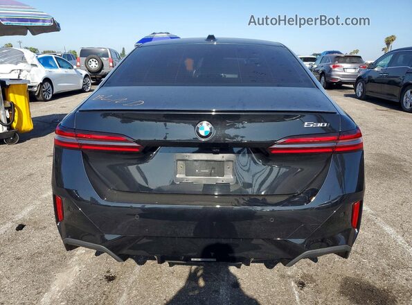 WBA43FJ00RCS32245 2024 BMW 5 SERIES Black Հետևի տեսք