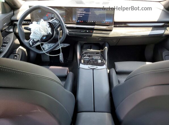 WBA43FJ03RCR22054 2024 BMW 5 SERIES Black Вид панелі приладів