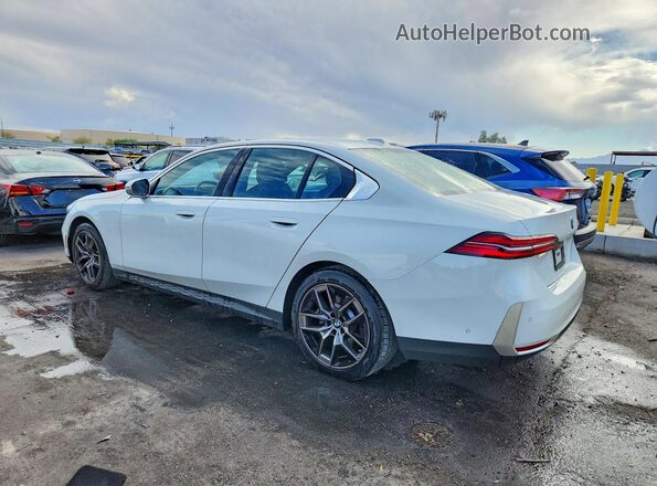 WBA43FJ05TCV65080 2026 BMW 5 SERIES Белый Задняя левая четверть