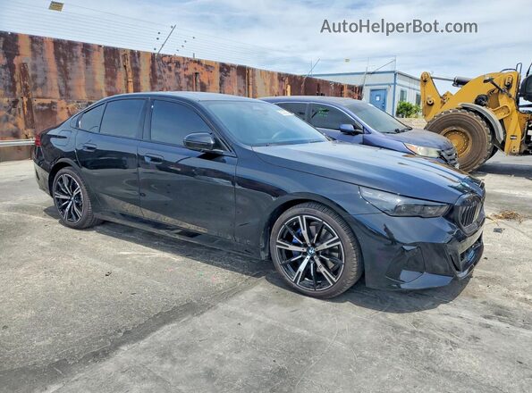 WBA43FJ05TCW34429 2026 BMW 5 SERIES Black Przód prawy