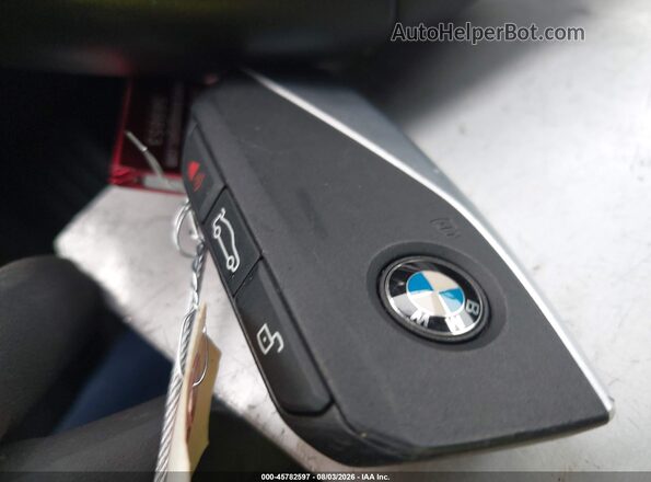 WBA43FJ08SCU02633 2025 BMW 5 SERIES Gray Առջևի վահանակի տեսք