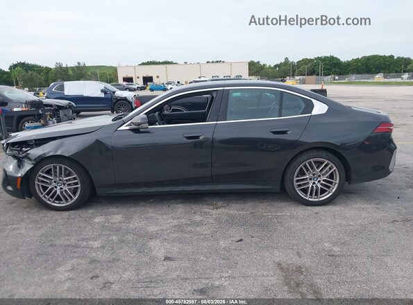 WBA43FJ08SCU02633 2025 BMW 5 SERIES Gray Սալոնի 360 աստիճան տեսք