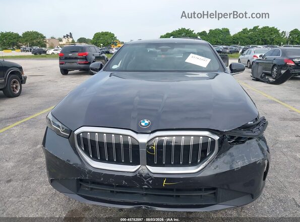 WBA43FJ08SCU02633 2025 BMW 5 SERIES Gray Սարքավորումների վահանակի տեսք