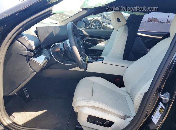 WBA43FJ09RCS16495 2024 BMW 5 SERIES Black Front interior view