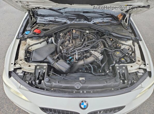 WBA4F7C53HG787476 2017 BMW 4 SERIES White Widok wnętrza z tyłu