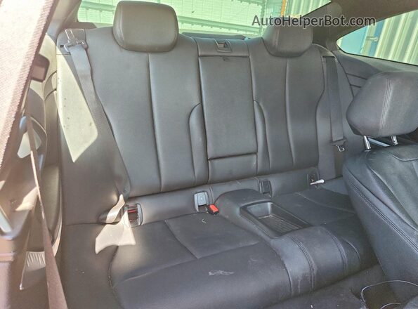 WBA4R7C57HK876455 2017 BMW 4 SERIES Red Vista de los asientos traseros