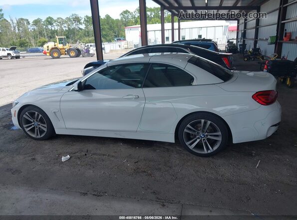 WBA4Z1C54JEC58675 2018 BMW 4 SERIES White 360 interior view