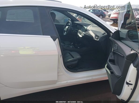 WBA53AK04P7M44237 2023 BMW 2 SERIES White Вид салону спереду