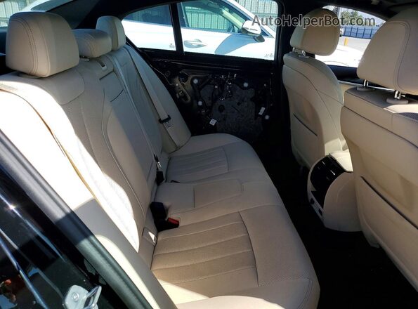 WBA53BH01PWY08228 2023 BMW 5 SERIES Черный Вид задних сидений