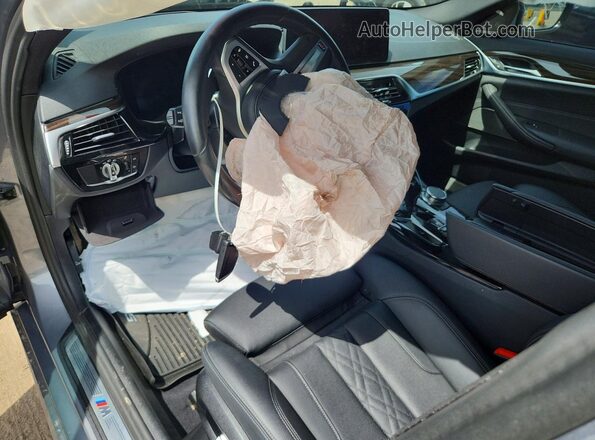 WBA53BH04PWY01659 2023 BMW 5 SERIES Gray Dashboard view