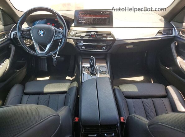 WBA53BH08NCJ53175 2022 BMW 5 SERIES Gray Առջևի վահանակի տեսք