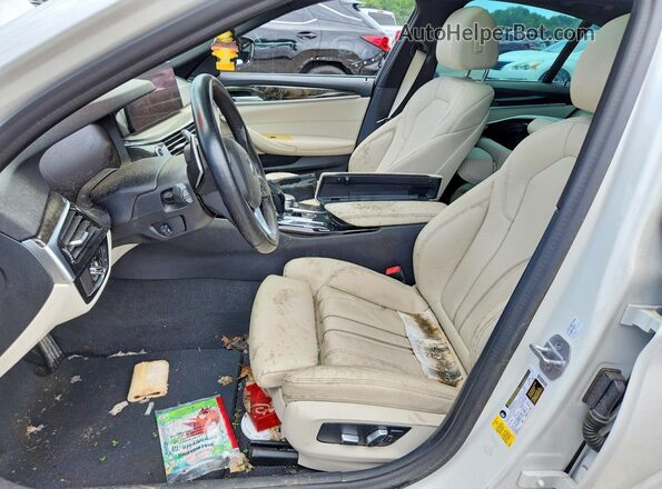 WBA53BJ04MWW89578 2021 BMW 5 SERIES White Front interior view