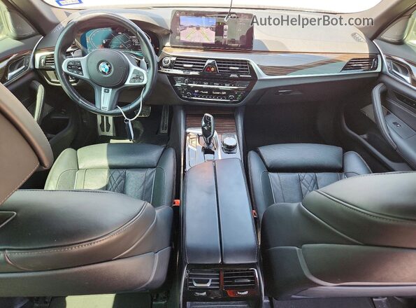 WBA53BJ04NCH72532 2022 BMW 5 SERIES Black Vista del salpicadero