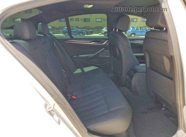 WBA53BJ04NWX54446 2022 BMW 5 SERIES White Вид задніх сидінь
