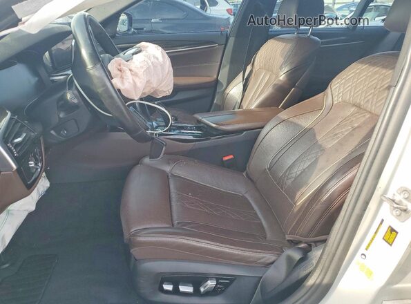 WBA53BJ06MWX35167 2021 BMW 5 SERIES Белый Вид салона спереди
