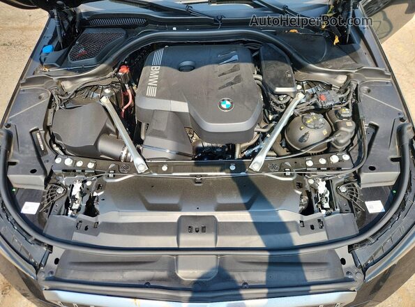 WBA53FJ01SCT27195 2025 BMW 5 SERIES Черный Вид задней части салона