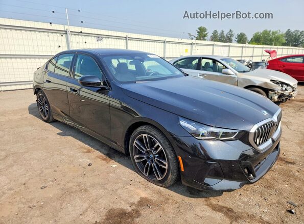 WBA53FJ01SCT27195 2025 BMW 5 SERIES Черный Передняя правая четверть