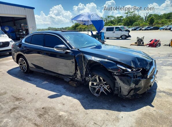 WBA53FJ03TCW60502 2026 BMW 5 SERIES Black Передня права чверть