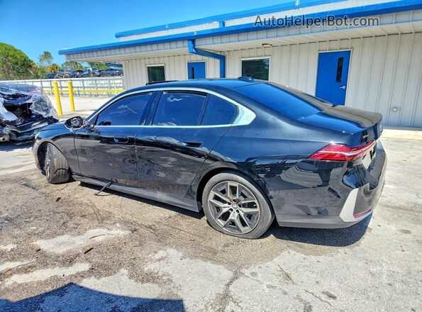 WBA53FJ03TCW60502 2026 BMW 5 SERIES Black Задня ліва чверть