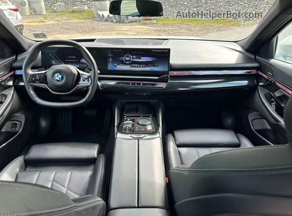 WBA53FJ07VCY10095 2027 BMW 5 SERIES White წინა პანელის ხედი