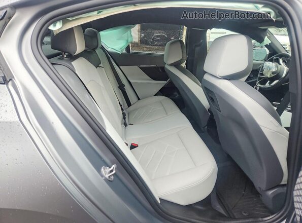 WBA53FJ08RCP92695 2024 BMW 5 SERIES Серый Вид задних сидений
